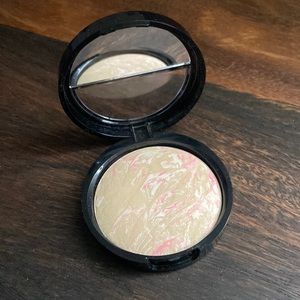 Laura Geller Baked Balance-N-Brighten